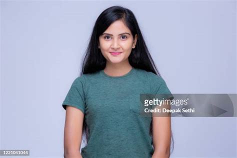 28,005 Indian Girl Portrait Stock Photos & High